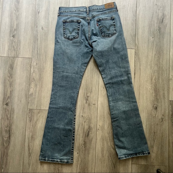 Levi’s 515 Bootcut Jeans - Picture 2 of 11